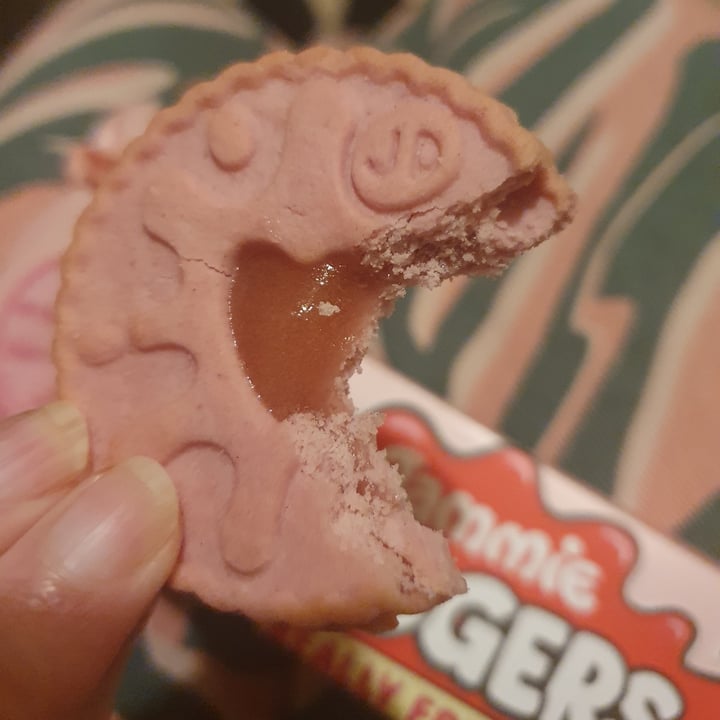 photo of Jammie Dodgers Really Fruity Strawberry Flavour shared by @gembean on  30 Dec 2024 - review