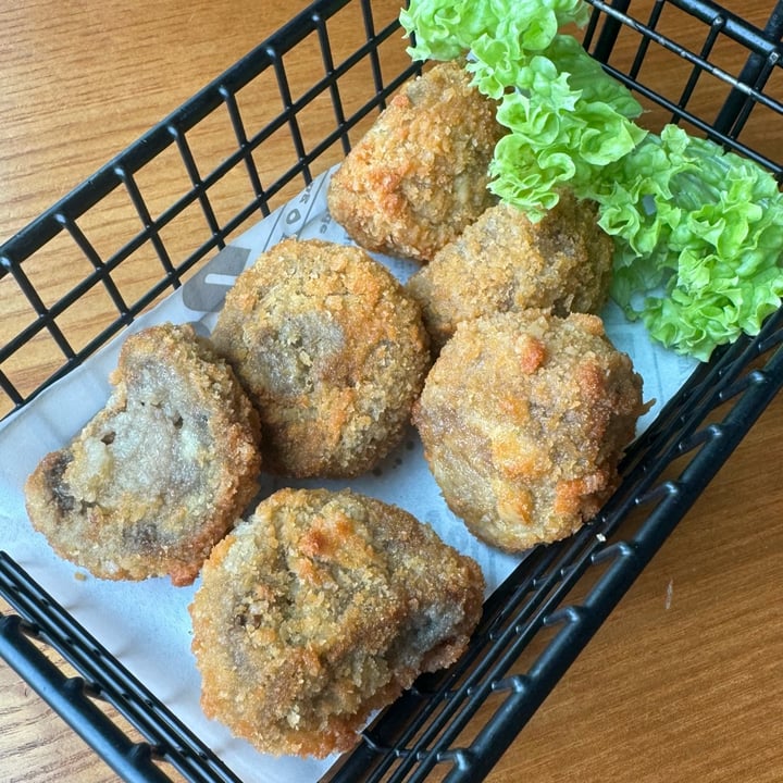 photo of nomVnom Bistro Mushroom Fritters shared by @wjynn on  13 Feb 2025 - review
