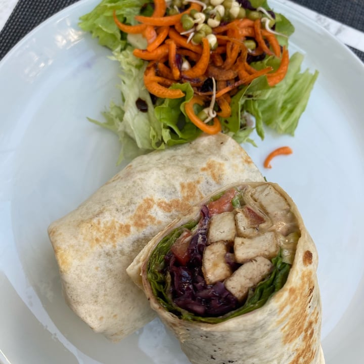 photo of Sisu Kitchen Teriyaki Tofu Wrap shared by @crazyvegannnn on  15 Mar 2025 - review
