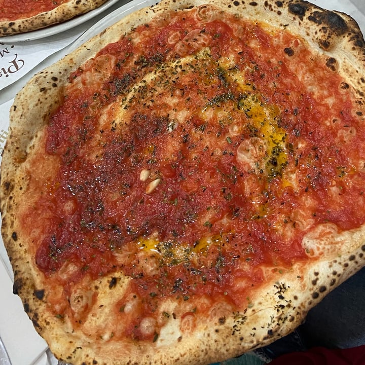 photo of L' Antica Pizzeria Da Michele Pizza Marinara shared by @danone on  03 Apr 2024 - review