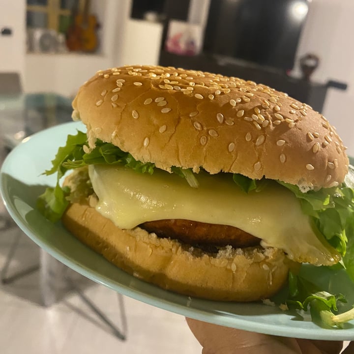 photo of Unconventional Burger Vegetale Al Pomodoro - Tomato Burger shared by @inescedeno20 on  25 Sep 2023 - review