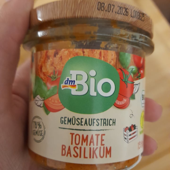 photo of Dm bio Gemüseaufstrich Tomote Basilikum shared by @sonja0310 on  24 Mar 2025 - review