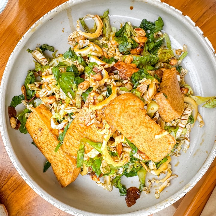 photo of Boni Beach Restaurant Crunchy Ginger Salad With Tofu shared by @kitchenwitched on  08 Jan 2024 - review