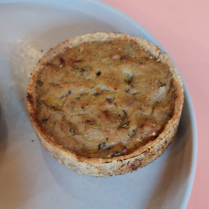 photo of JACA BÔ-AH Quiche De Zucchini shared by @jcasati on  09 May 2024 - review