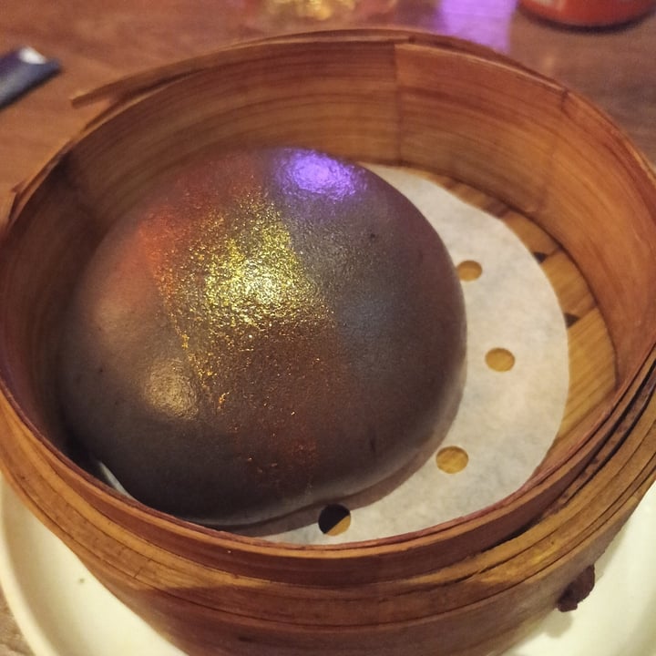 photo of Niuda Ramen a Mano 牛大面馆 Black taro bao shared by @merry-cherry-veg on  23 Aug 2025 - review