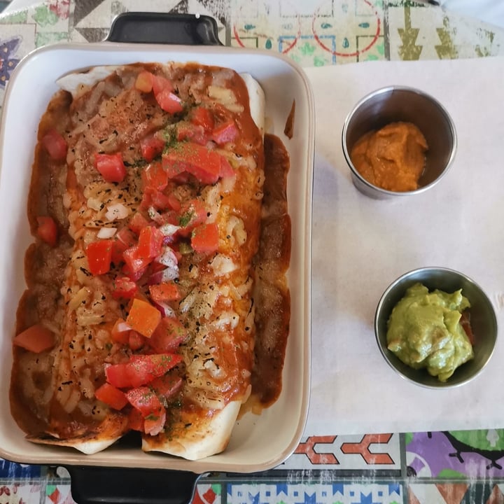 photo of Tortuga Loca Refried Beans Enchiladas shared by @sarahwouters1 on  24 Dec 2023 - review