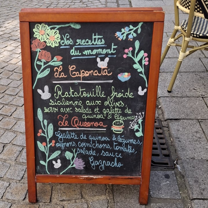 photo of Le Lapin Noir Lenticchie dahl e falafel shared by @avlescri on  22 Aug 2025 - review