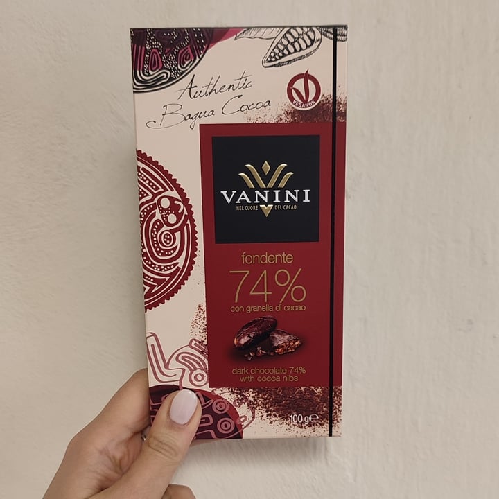 photo of Vanini Cioccolato fondente 74% con granella di cacao shared by @simplydaisy on  09 Jan 2024 - review