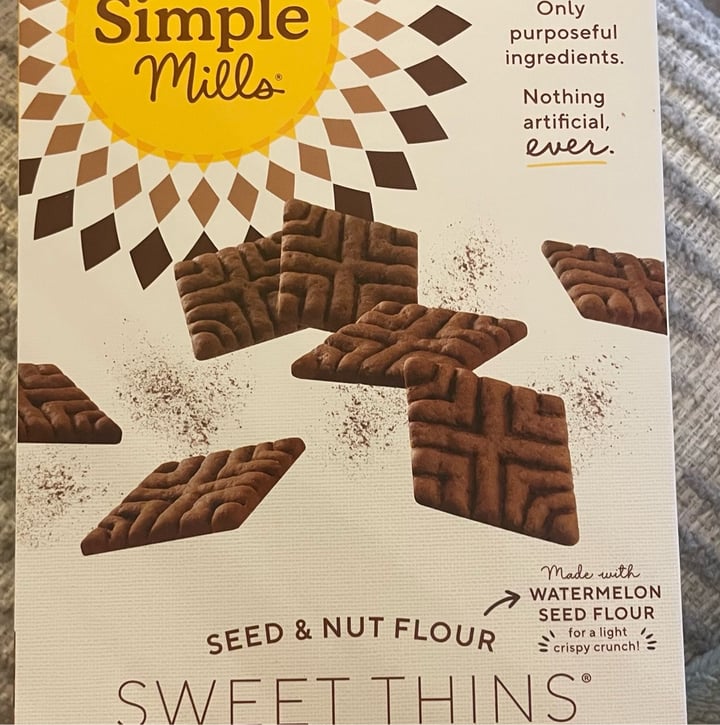photo of Simple Mills Chocolate Brownie Sweet Thins shared by @islandbird on  12 Nov 2023 - review