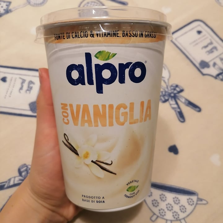 photo of Alpro soya yogurt vaniglia shared by @robido on  09 Feb 2024 - review