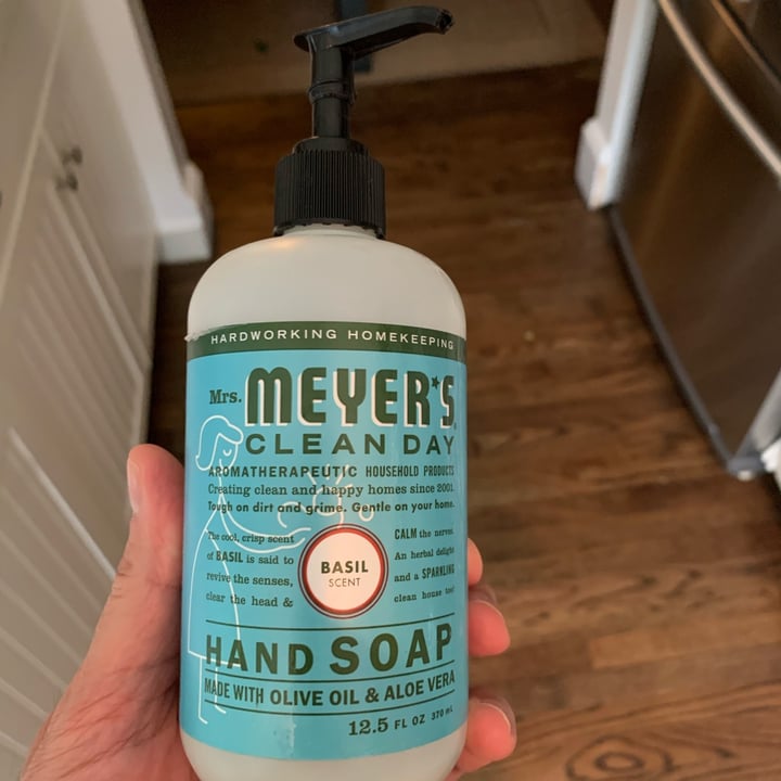 Mrs. Meyers Basil Hand Soap Review abillion