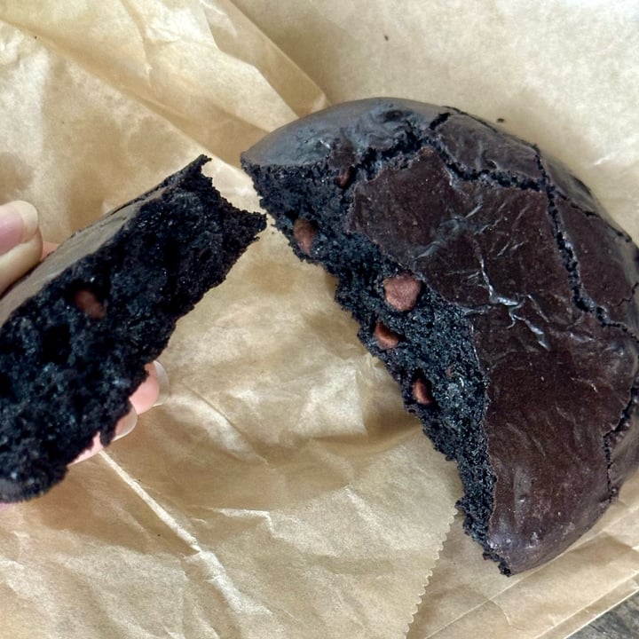photo of Hocking Hills Inn and Coffee Emporium Vegan Double Chocolate Cookie shared by @crazeedeysi on  26 May 2024 - review