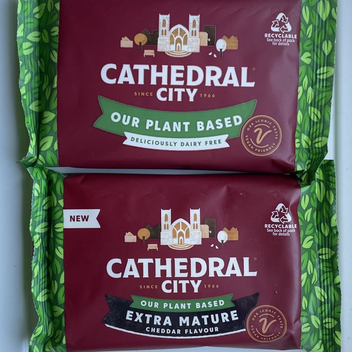 photo of Cathedral City Extra Mature Cheddar shared by @nananaket on  29 Sep 2023 - review