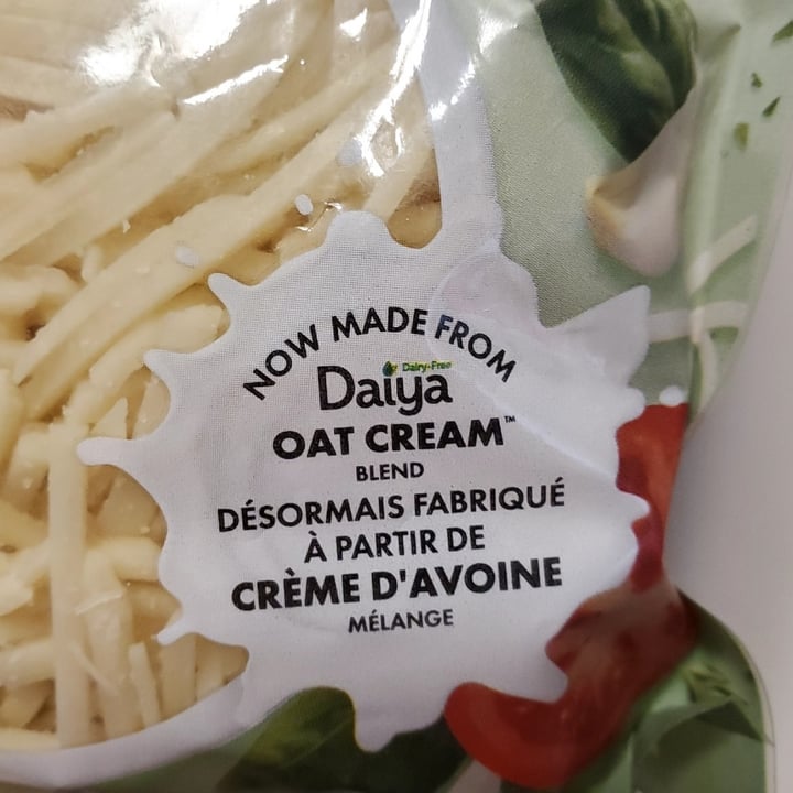 photo of Daiya Mozza Style Shreds - Oat Cream shared by @whatacuriousnotion on  01 Jan 2024 - review