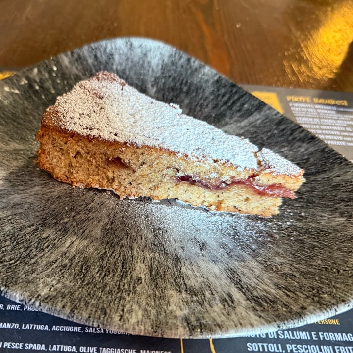 photo of Taverna Concordia crostata integrale morbida con marmelata di ribes e melograno shared by @unejanie on  05 Oct 2025 - review