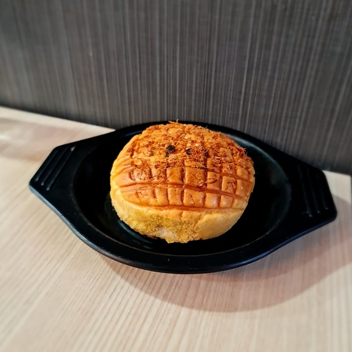 photo of Greendot Patisserie Cheese Floss Bolo Bun shared by @parismelody on  02 Oct 2025 - review