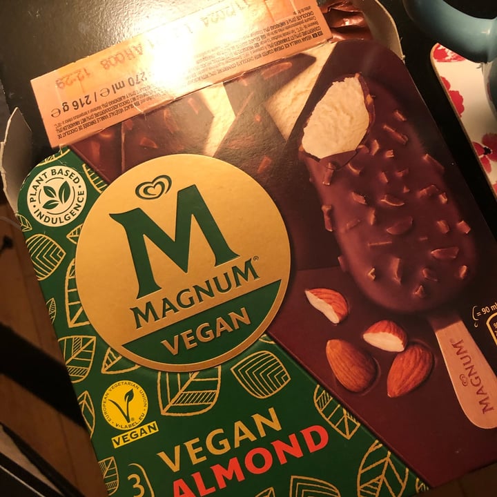 photo of Magnum Classic Almond Mini shared by @greenpiglet on  20 Dec 2023 - review