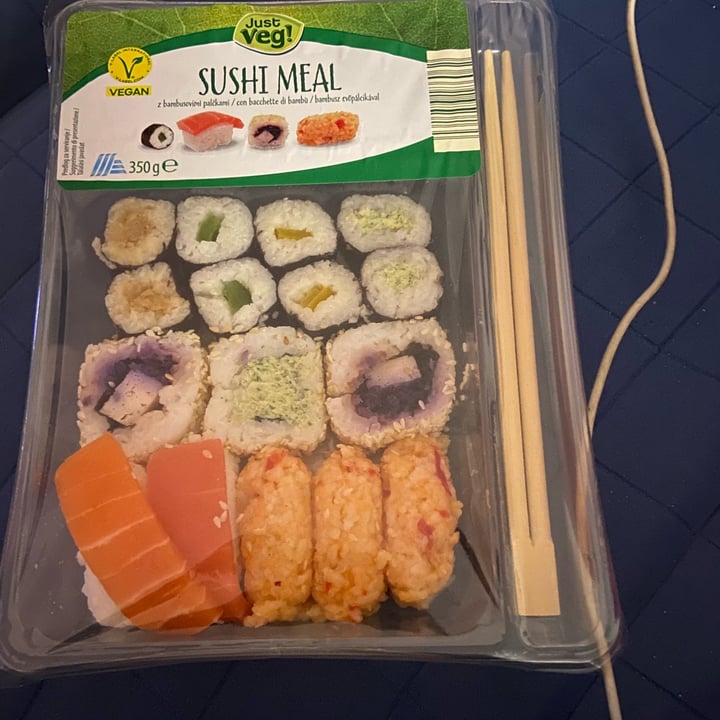 photo of Just Veg! (ALDI Italy) sushi meal shared by @aledece on  07 Jan 2024 - review