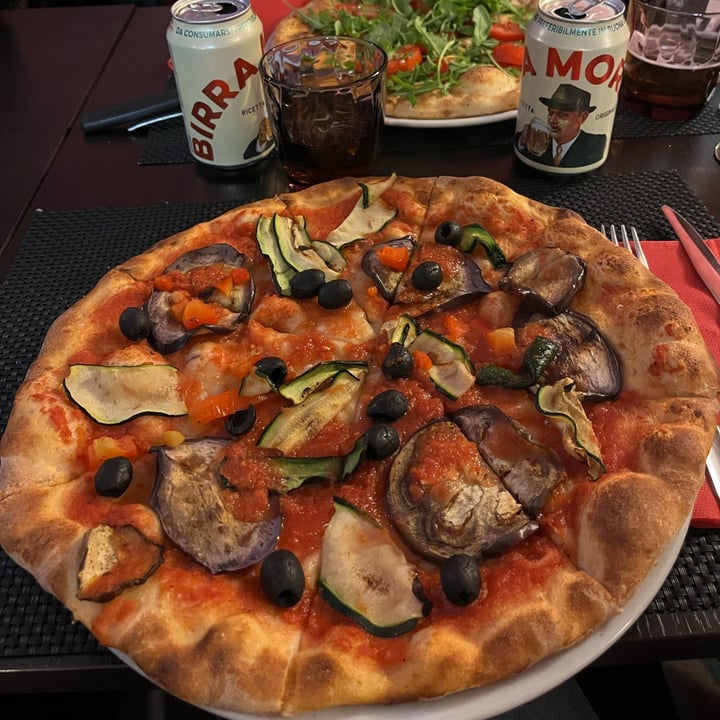 photo of La Vera Pizza Ortolana Senza Mozzarella Più Olive shared by @tipsyballoons on  08 May 2024 - review