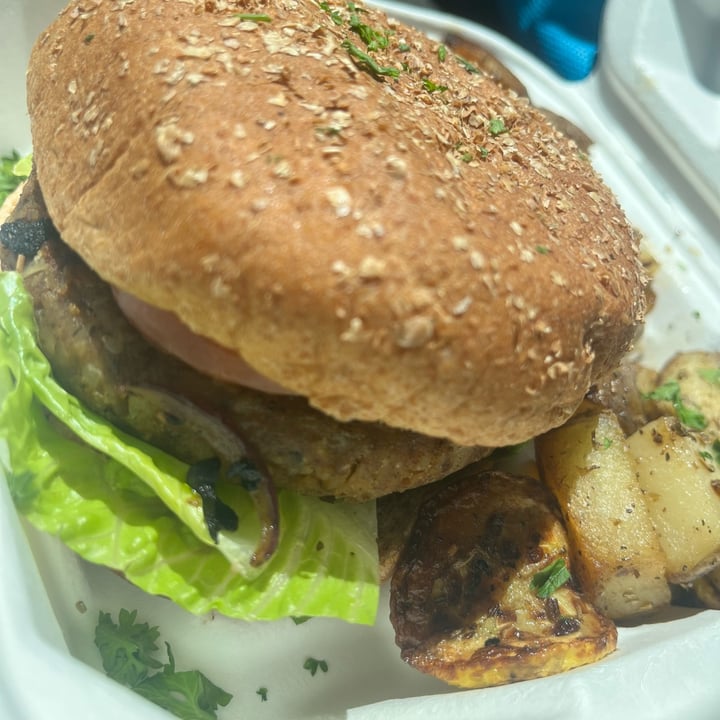 photo of Green Door Cafe Bomb Burger shared by @bandita on  26 Aug 2023 - review
