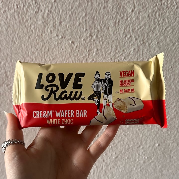 photo of LoveRaw Cre&m Wafer Bar White Choc shared by @soniamartini on  09 Mar 2024 - review
