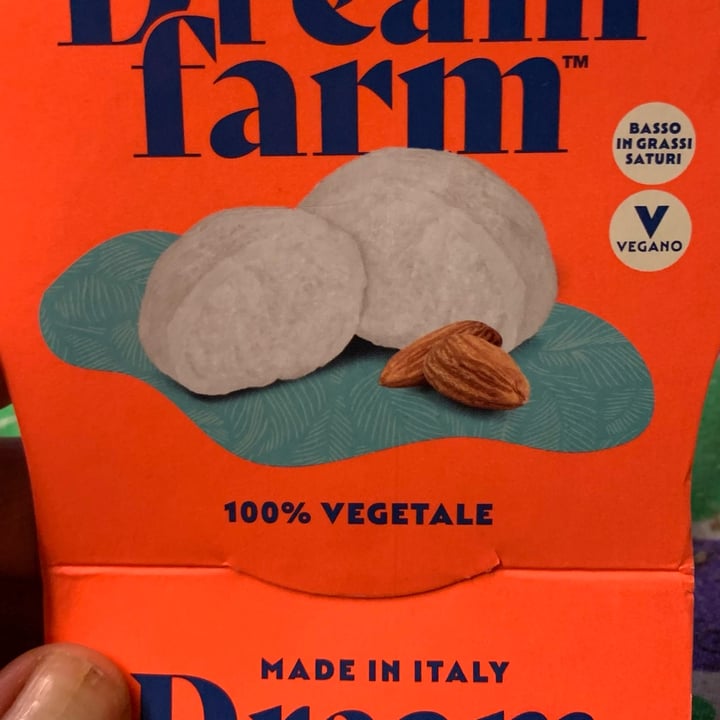 photo of Dream Farm Alternativa vegetale alla mozzarella shared by @veggiemiao on  04 Oct 2023 - review