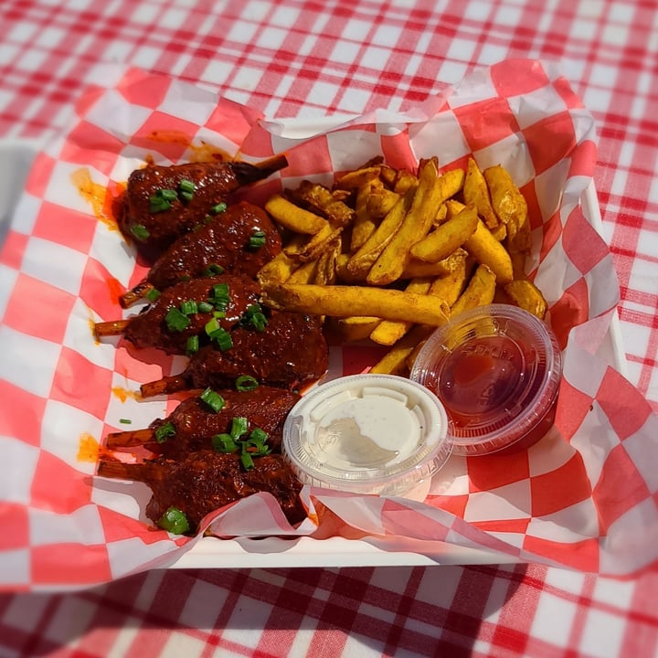 photo of That Vegan Joint Buffalo Wang Basket shared by @agreene428 on  23 Apr 2024 - review