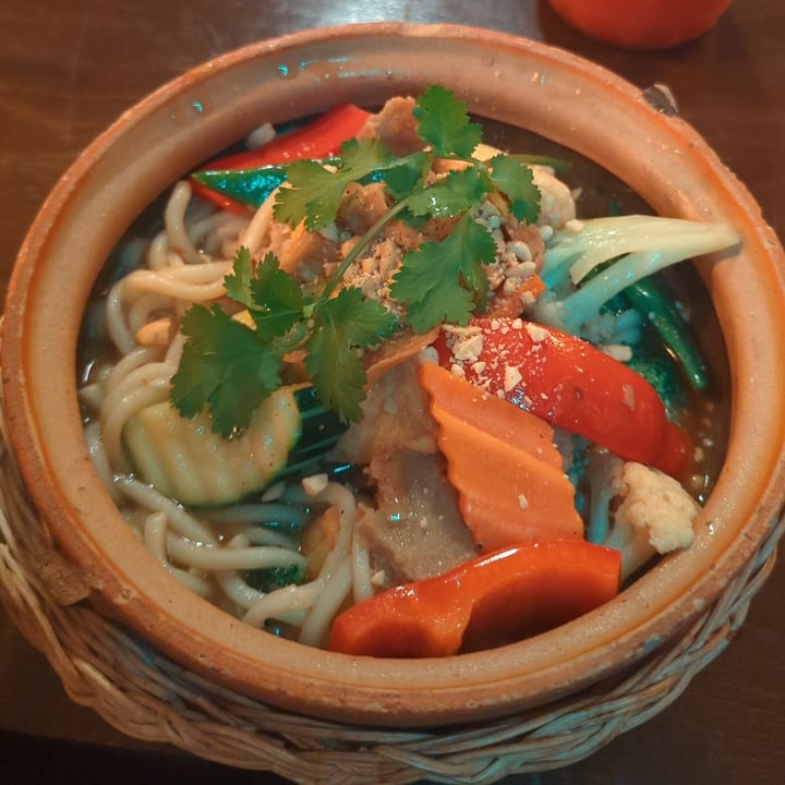photo of Fam Tran Udon Tron Chay shared by @bratkart0ffel on  21 Apr 2024 - review
