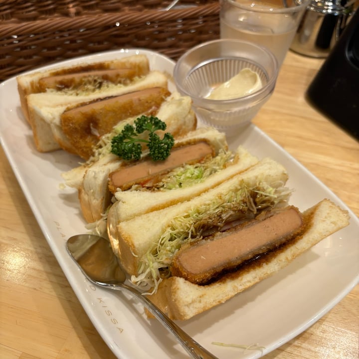 photo of KOMEDA is □（コメダイズ） Cutlets sandwich shared by @itsrinokt12 on  17 May 2024 - review