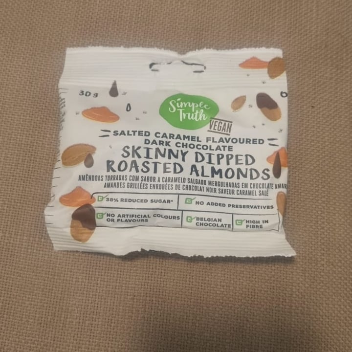 photo of Simple Truth Salted Caramel Flavoured Dark Chocolate Skinny Dipped Roasted Almonds shared by @tayethevegan on  08 Apr 2024 - review
