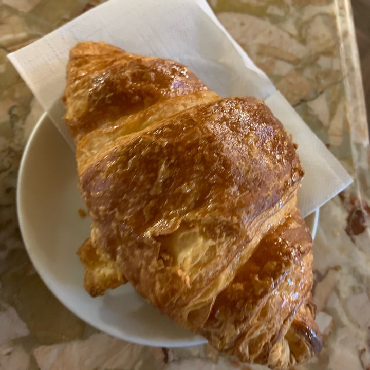 photo of Pasticceria Arione Croissant Vegano shared by @ginnypinny on  13 Dec 2023 - review