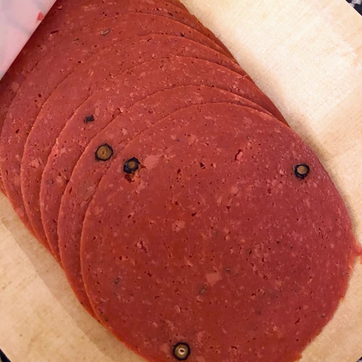 photo of Vemondo Affettato Vegetale Gusto Salame shared by @hail-seitan on  18 Aug 2023 - review