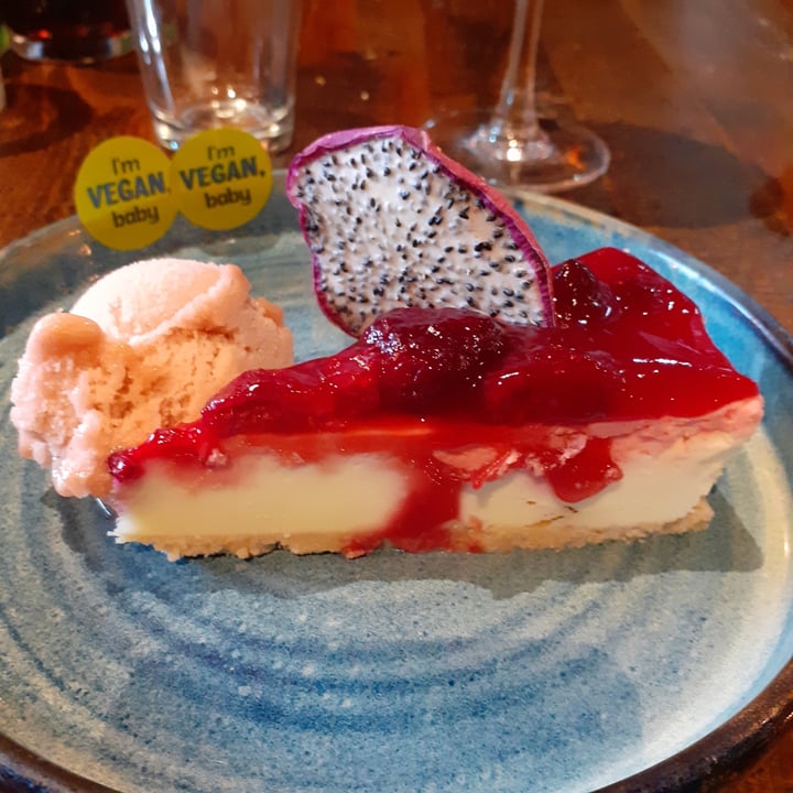 photo of Zizzi raspberry and gin cheesecake shared by @lucylou77 on  11 Mar 2024 - review