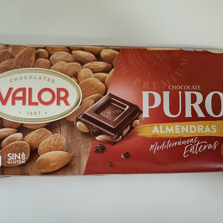 photo of Valor chocolate puro almendras shared by @miriamn92 on  20 Mar 2024 - review