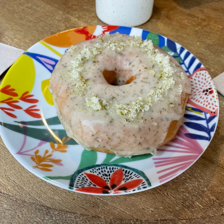 photo of VegAmazing Doughnuts Donut Mojito shared by @miguelangelgc82 on  08 Oct 2023 - review