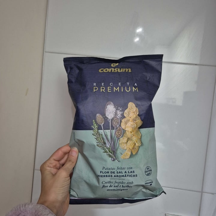 photo of Consum Patatas fritas con flor de sal a las hierbas aromáticas shared by @camelia on  02 Jan 2025 - review