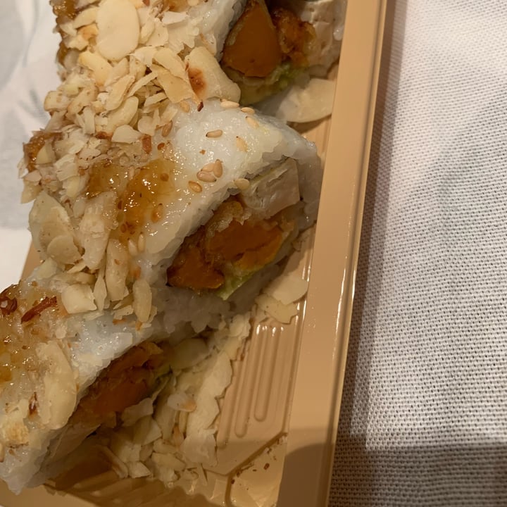photo of Rhio Sushi & Poké Vignola Vegan Rolls (70) shared by @beatricepaolo on  26 Oct 2024 - review
