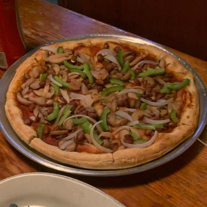 photo of Pizzería La Tómbola Pizza vegetariana(sin queso) shared by @happycoconut2004 on  22 Jan 2025 - review