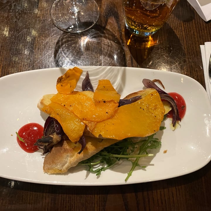 photo of No.10 Bar and Restaurant Butternut Squash & Red Onion Bruschetta shared by @veganpaw on  22 Dec 2024 - review