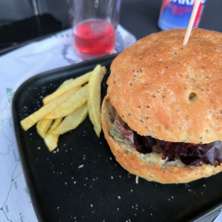 photo of O Fento Gastro Bar Hamburguesa Fento shared by @kabuti on  27 Jul 2024 - review