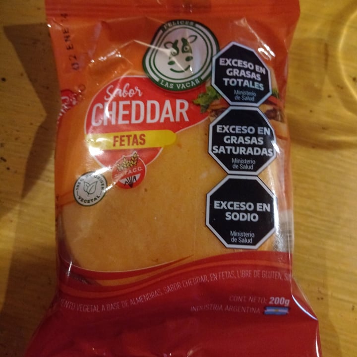 photo of Felices Las Vacas Queso Cheddar en Fetas shared by @mar-antiespecista on  22 Oct 2023 - review