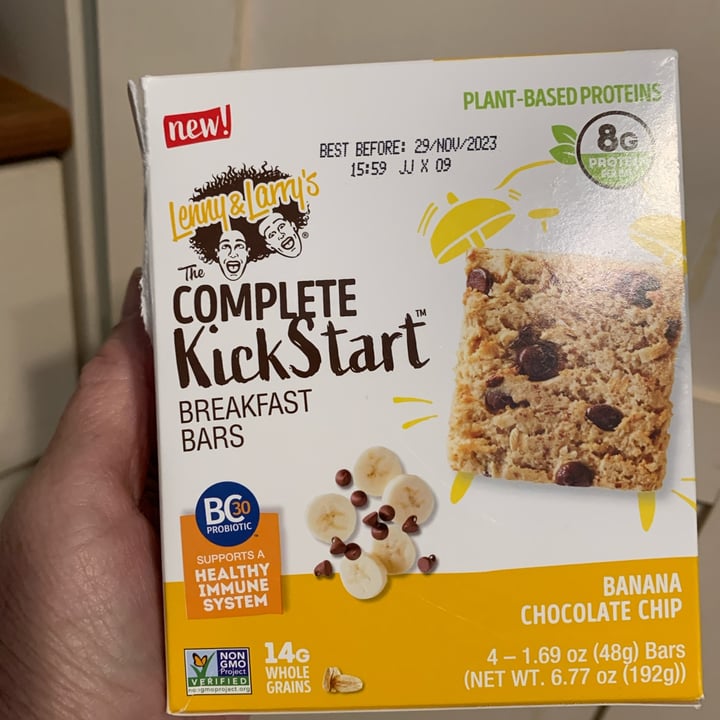 photo of Lenny & Larry’s The Complete Kick Start Breakfast Bars Banana Chocolate Chip shared by @onehungryvegan on  28 Apr 2024 - review