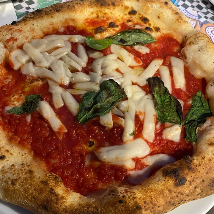 photo of Assaje Navigli Margherita vegana shared by @ecomecum on  04 May 2025 - review