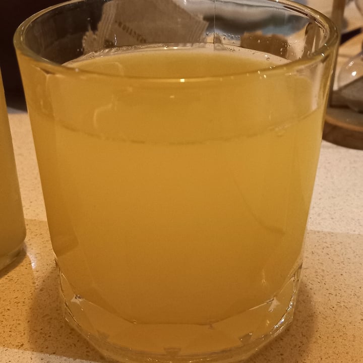 photo of Tea Connection Agua de Frutas . Mango, naranja y jengibre shared by @vforvegan on  23 Sep 2025 - review