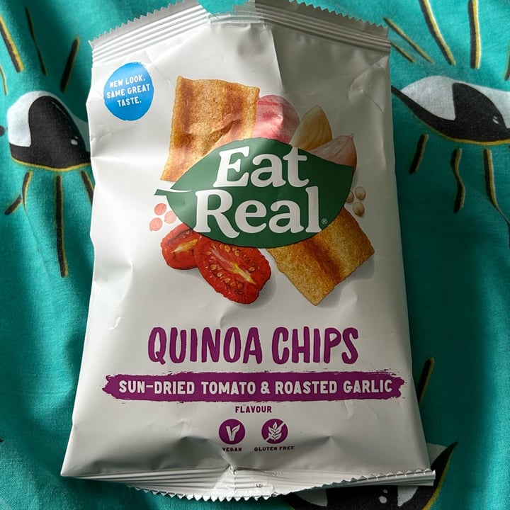 photo of Eat Real Eat real quinoa chips sun dried tomato & roasted garlic flavour shared by @esmehart on  28 Feb 2024 - review