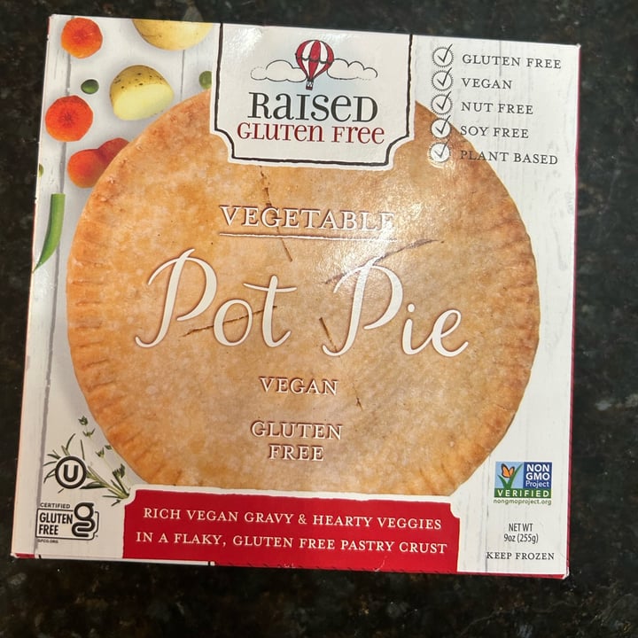photo of Raised gluten free Vegetable Pot Pie shared by @natsveganfood on  03 May 2025 - review