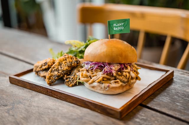 Photo of the dish “Teriyaki Pulled Mushroom Burger”