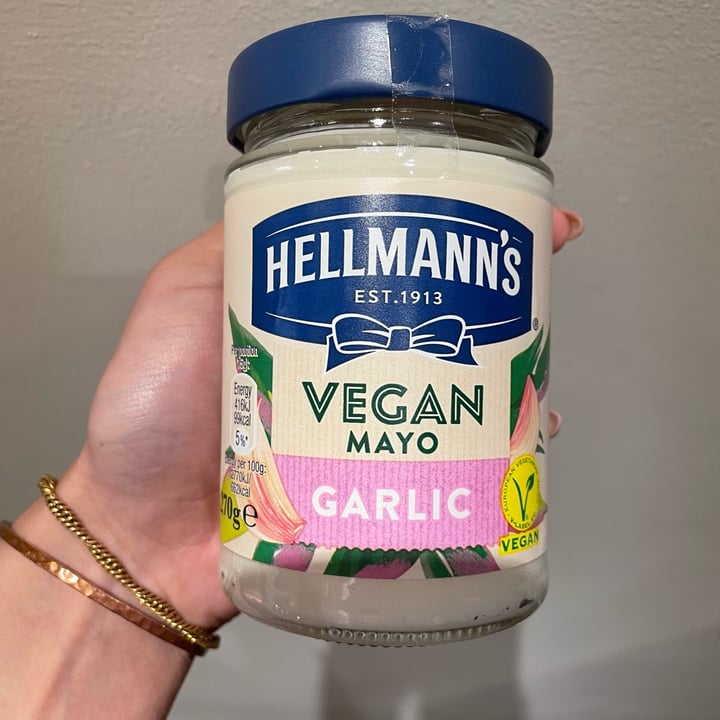 photo of Hellmann’s Vegan Garlic Mayo shared by @appleappleamanda on  30 Aug 2023 - review