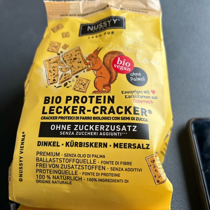 photo of Nussyy Organic Protein Crackers | Bio Protein Lecker-Cracker shared by @parentesigraffa on  19 Mar 2024 - review