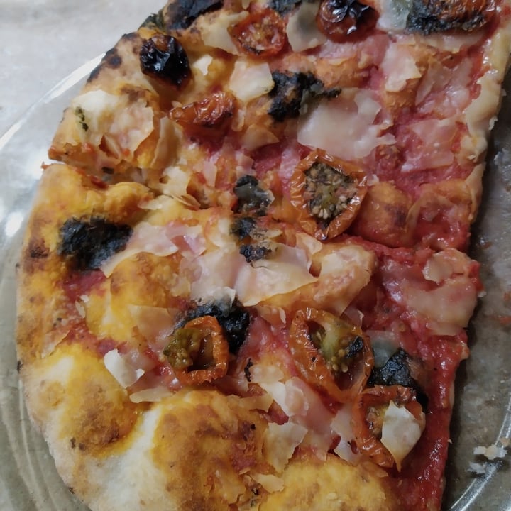photo of Plant Kitchen (M&S) Woodfired Vegan Margherita Pizza shared by @srina-p on  07 Feb 2024 - review